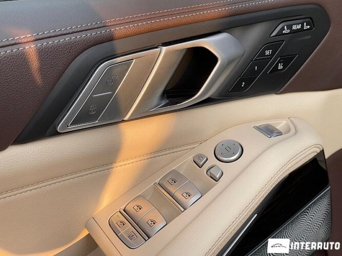 BMW X7 4.0i 39 interauto-car