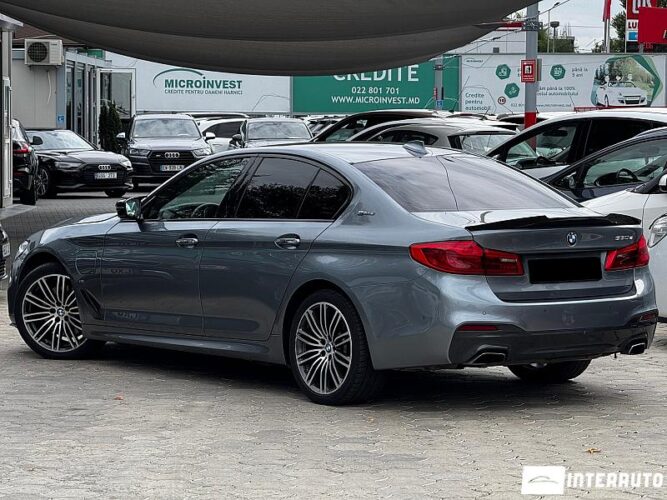 BMW 530e 31 interauto-car