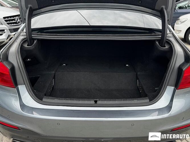 BMW 530e 43 interauto-car