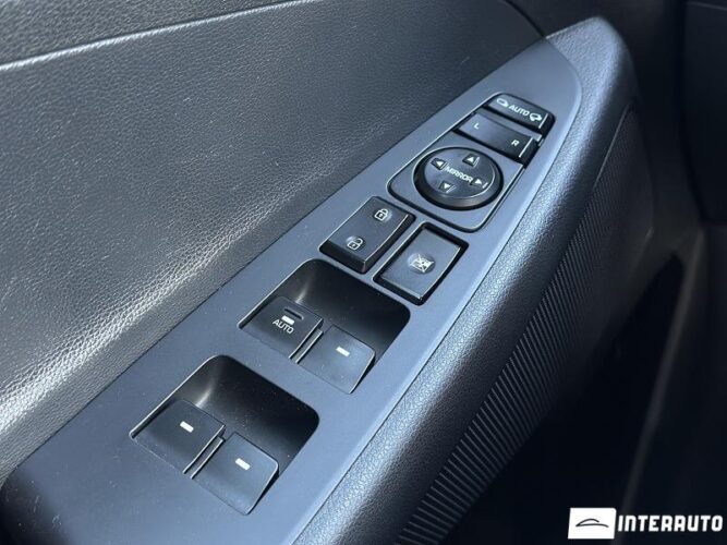 Hyundai Tucson 35 interauto-car