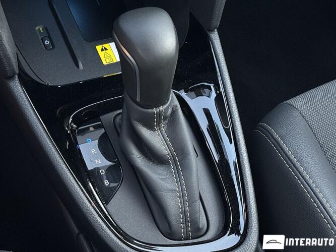 Toyota Yaris Cross 42 interauto-car