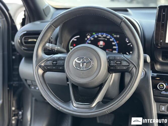 Toyota Yaris Cross 38 interauto-car