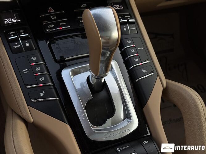 Porsche Cayenne 43 interauto-car