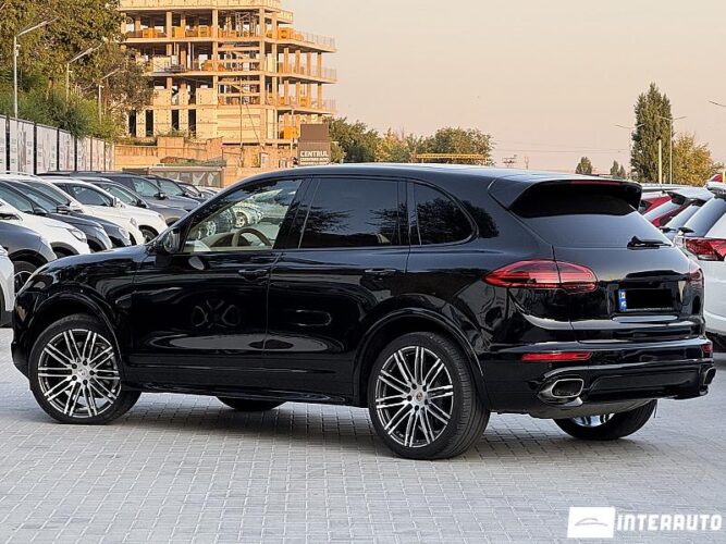 Porsche Cayenne 37 interauto-car