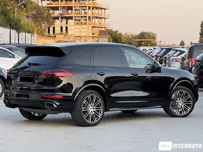 Porsche Cayenne 36 interauto-car