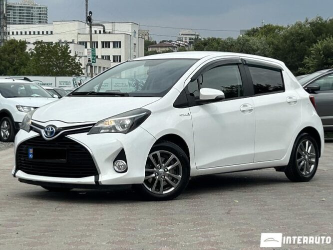 Toyota Yaris 28 interauto-car