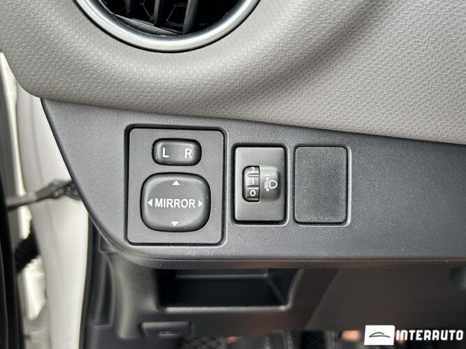 Toyota Yaris 36 interauto-car