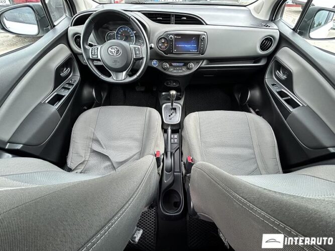 Toyota Yaris 35 interauto-car