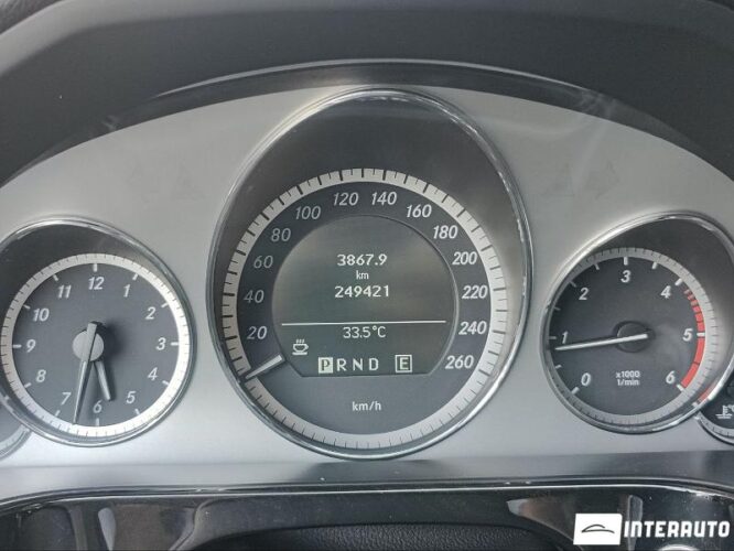 Mercedes E 220 39 interauto-car