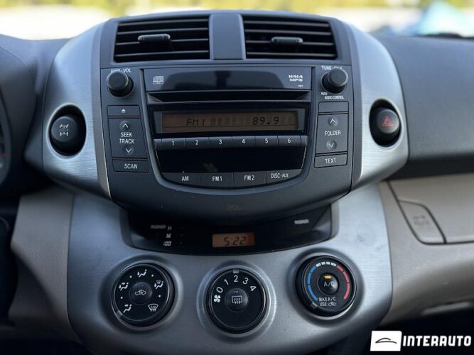 Toyota Rav-4 35 interauto-car