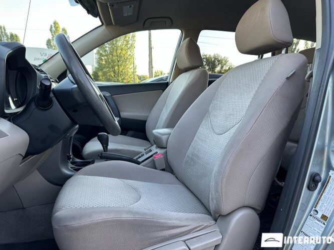 Toyota Rav-4 30 interauto-car