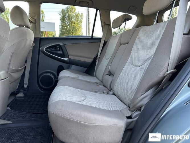 Toyota Rav-4 39 interauto-car