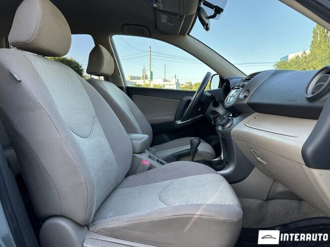 Toyota Rav-4 37 interauto-car