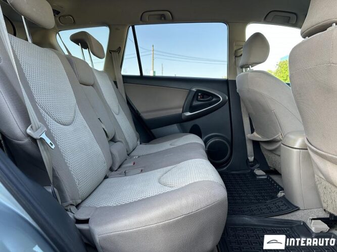 Toyota Rav-4 38 interauto-car