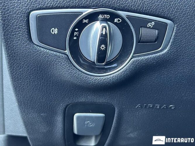 Mercedes E 220 36 interauto-car