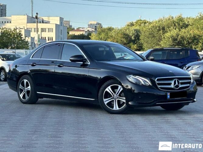 Mercedes E 220 32 interauto-car