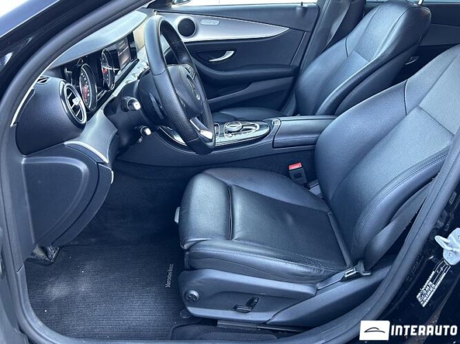 Mercedes E 220 34 interauto-car
