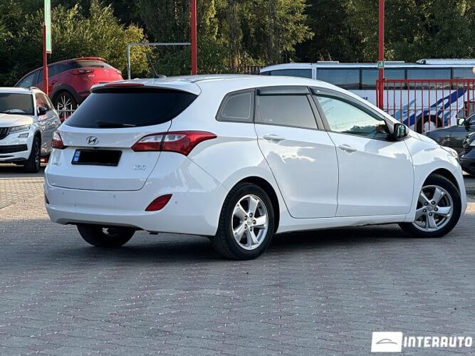 Hyundai i30 29 interauto-car