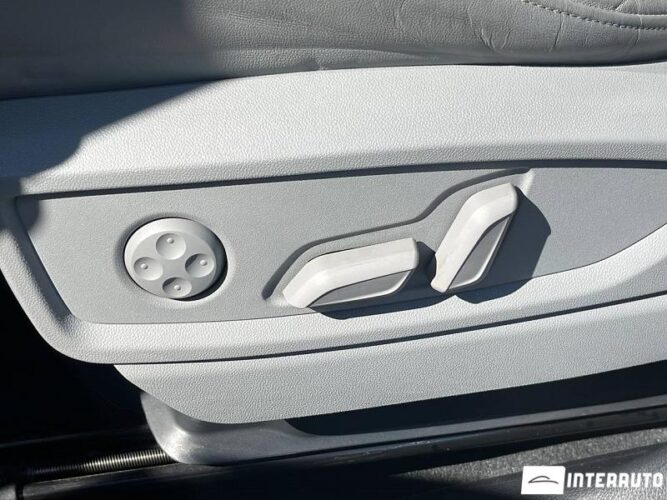 Audi Q5 Sportback 46 interauto-car