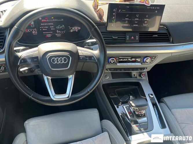 Audi Q5 Sportback 38 interauto-car
