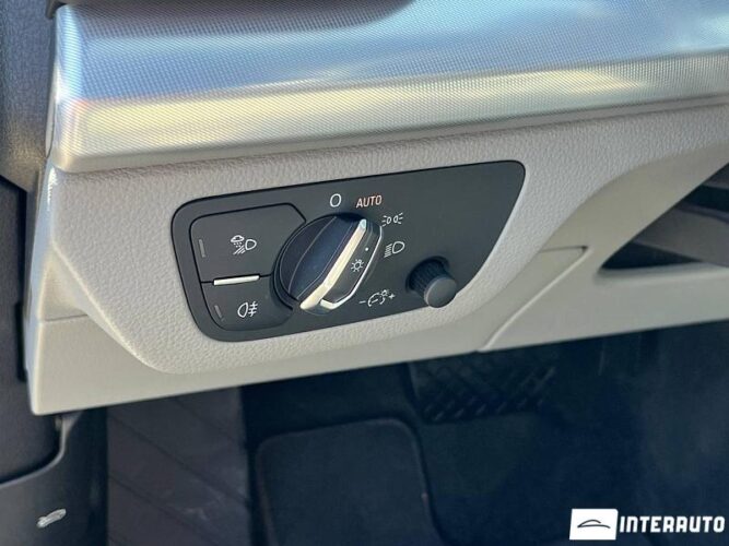 Audi Q5 Sportback 45 interauto-car
