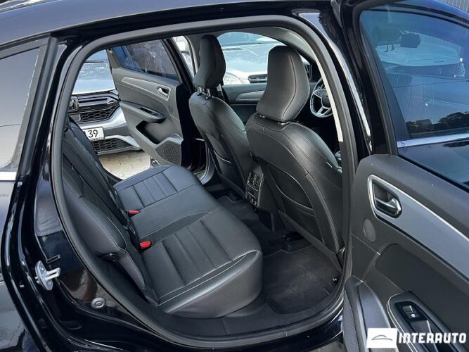 Renault Arkana 37 interauto-car