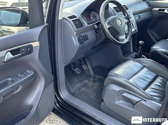 Volkswagen Touran 31 interauto-car