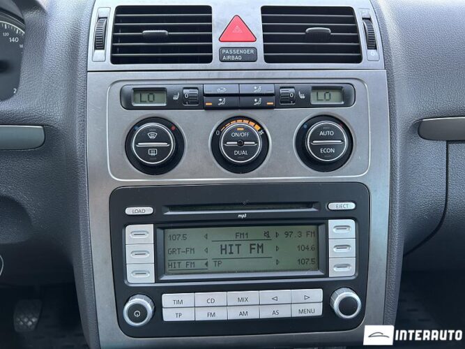 Volkswagen Touran 37 interauto-car