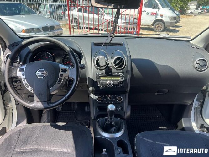 Nissan Qashqai+2 33 interauto-car