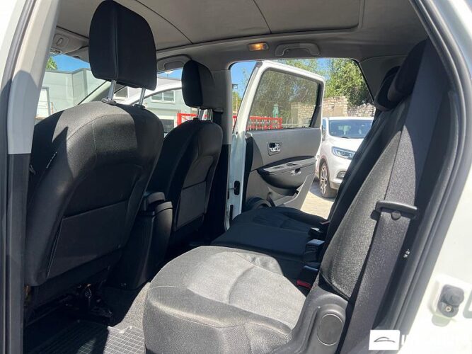 Nissan Qashqai+2 38 interauto-car