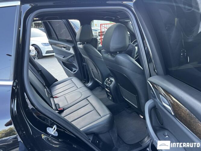 BMW X3 3.0i 44 interauto-car