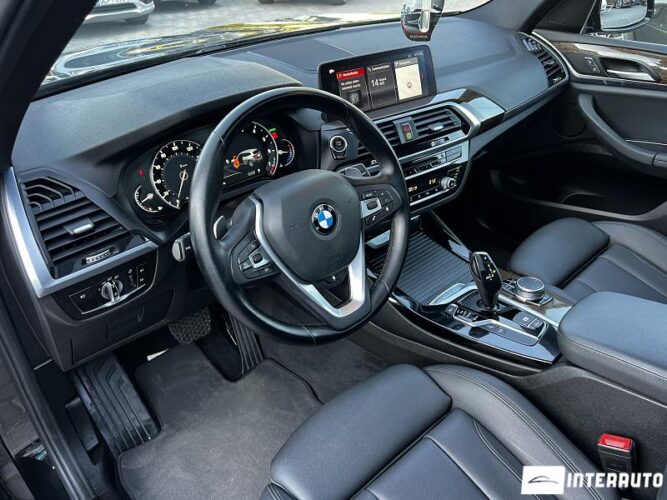 BMW X3 3.0i 36 interauto-car