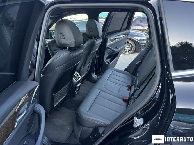 BMW X3 3.0i 37 interauto-car