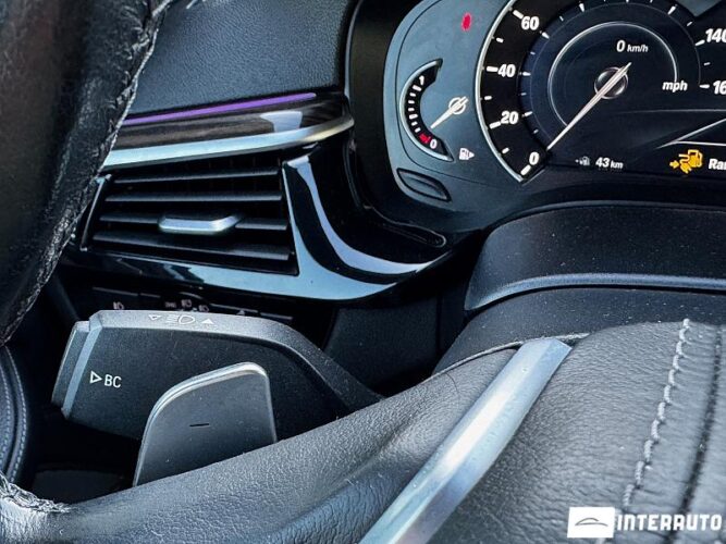 BMW 530e 45 interauto-car