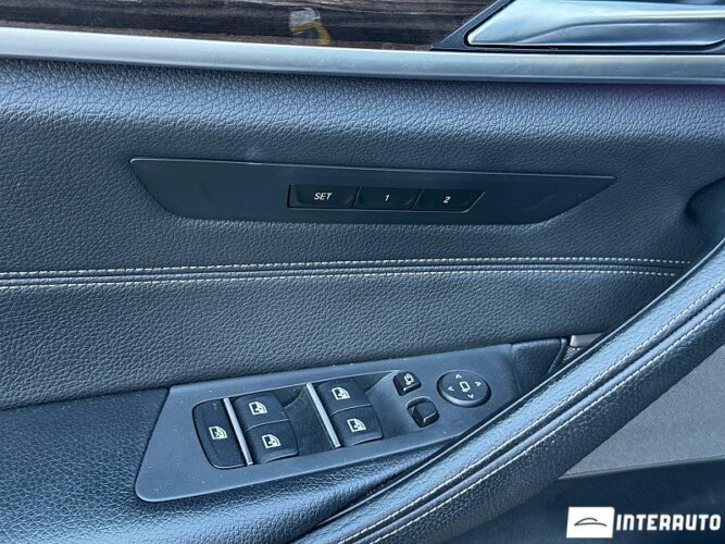 BMW 530e 43 interauto-car