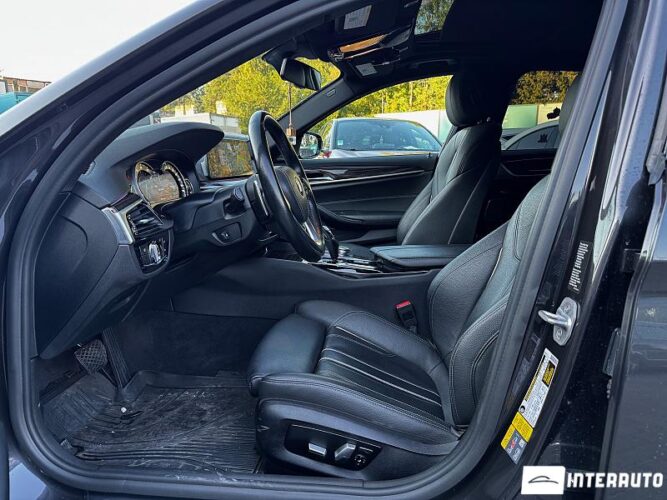 BMW 530e 34 interauto-car