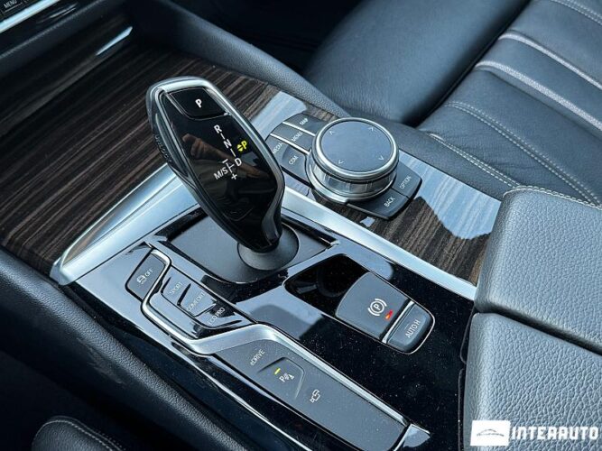 BMW 530e 40 interauto-car