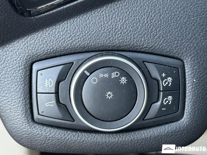 Ford Escape 39 interauto-car