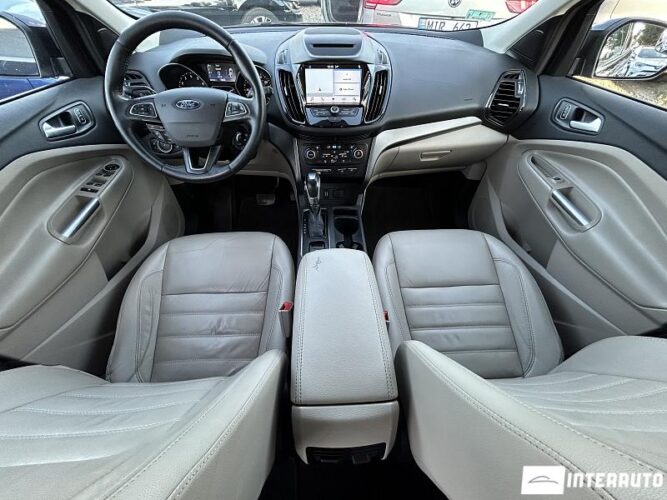 Ford Escape 38 interauto-car