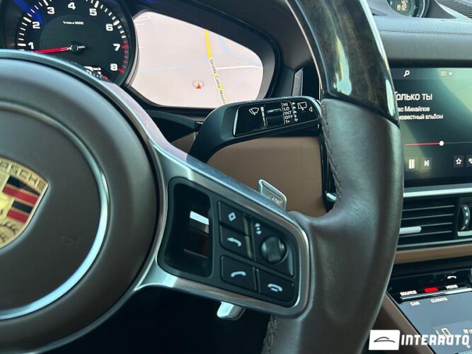 Porsche Cayenne 39 interauto-car