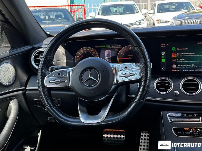 Mercedes E 300de 40 interauto-car