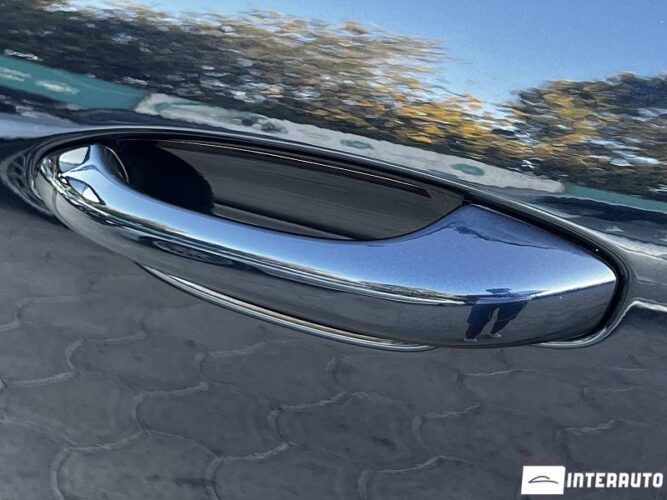 Porsche Macan GTS 61 interauto-car