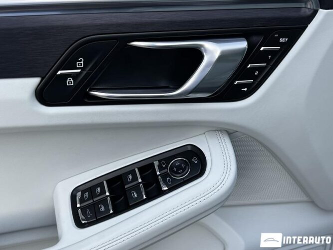 Porsche Macan GTS 54 interauto-car