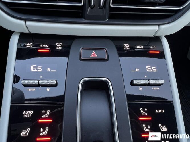 Porsche Macan GTS 53 interauto-car