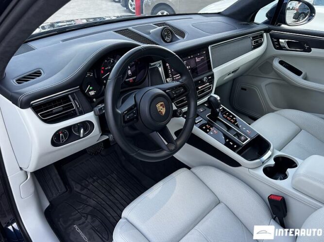 Porsche Macan GTS 42 interauto-car