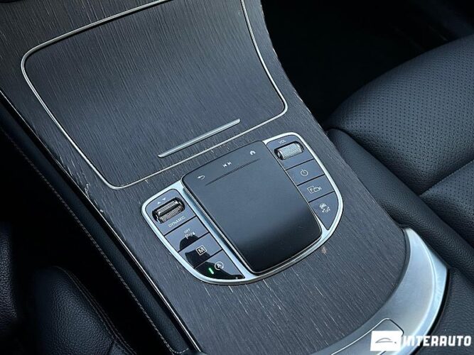Mercedes GLC 300 47 interauto-car