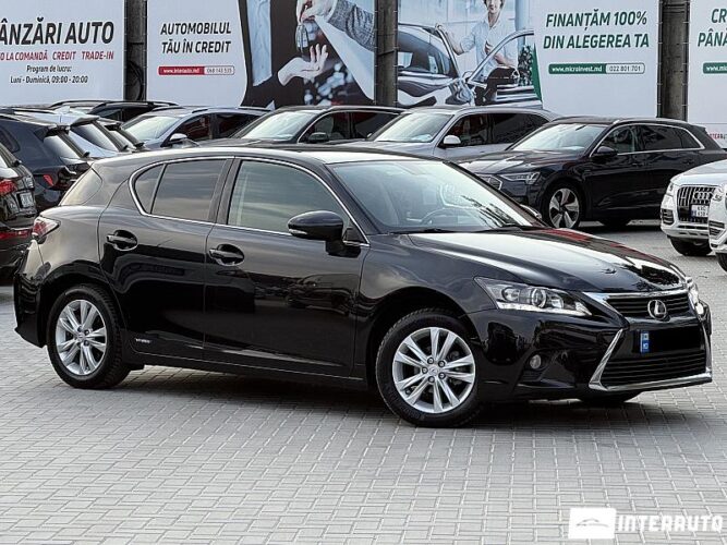 Lexus CT 200h 31 interauto-car
