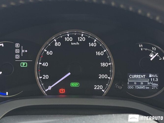 Lexus CT 200h 38 interauto-car