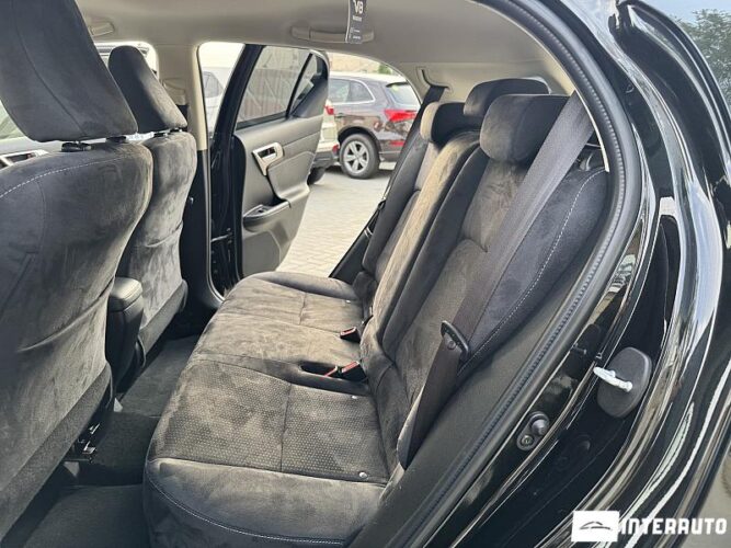 Lexus CT 200h 44 interauto-car