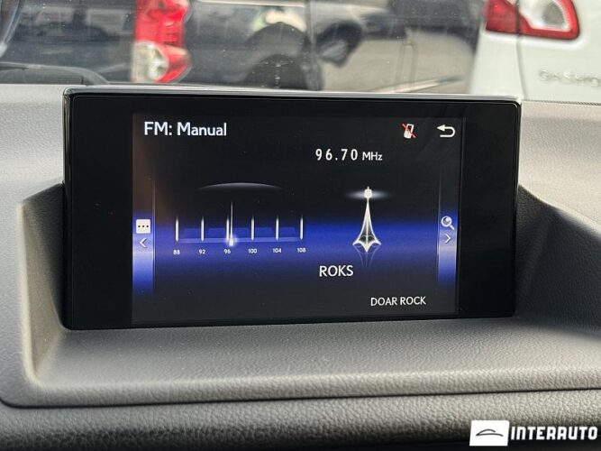 Lexus CT 200h 39 interauto-car